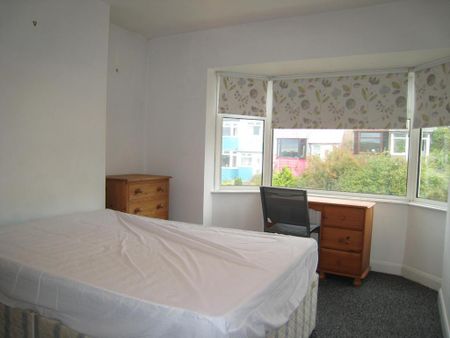 4 bedroom terraced house to rent - Photo 2