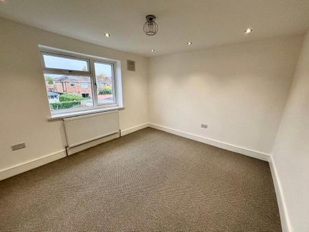 3 bedroom semi-detached house to rent - Photo 3