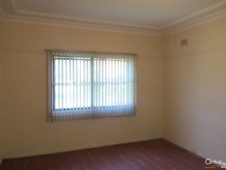 Exellent Location - Photo 2