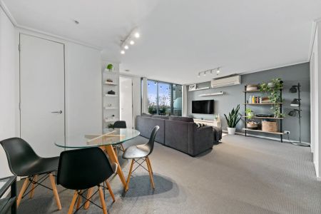 Experience City Living at Its Finest - Luxurious 1-Bedroom Apartments Available Now! - Photo 3