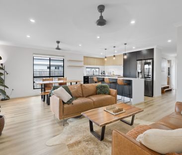 Absolutely Stunning home in the sought after Richmond Hills - Photo 5