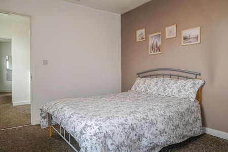 2 bedroom terraced house to rent - Photo 3