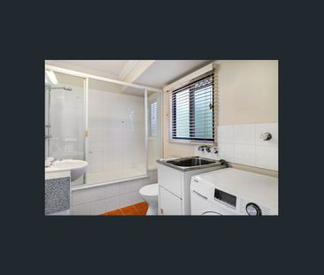 ONE BEDROOM TOWNHOUSE - SHERWOOD - Photo 1