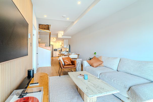 For Lease - 2433 Dufferin Street Unit# 817, Toronto, Ontario - Photo 1