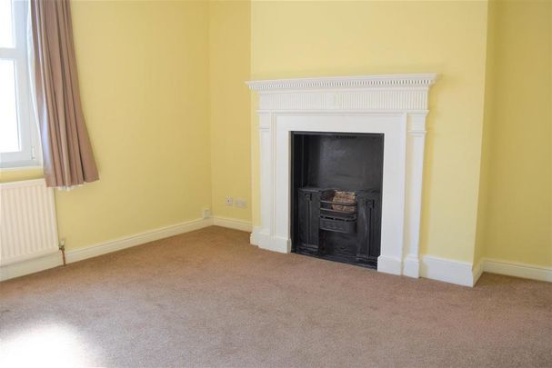 3 bedroom flat to rent - Photo 1