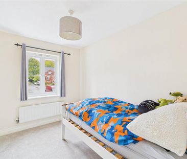 3 bedroom semi-detached house to rent - Photo 3