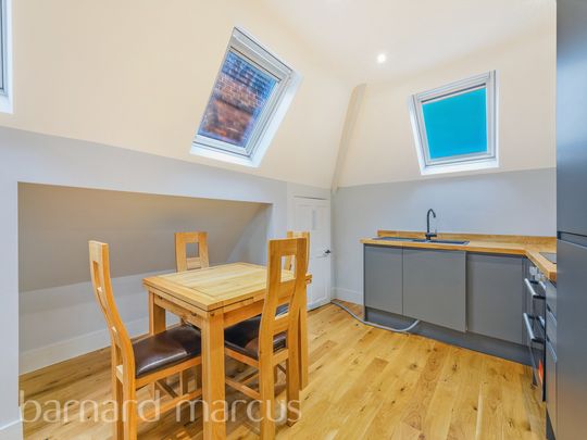Thrale Road - Photo 1