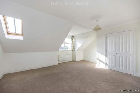 2 bedroom property to rent in Hampton - Photo 4