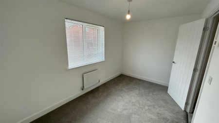 2 bedroom semi-detached house to rent - Photo 5