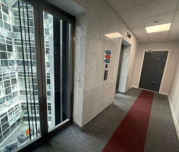 Flat to rent on - Photo 6