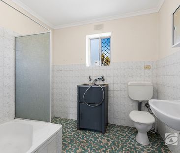 Low maintenance unit - Photo 1