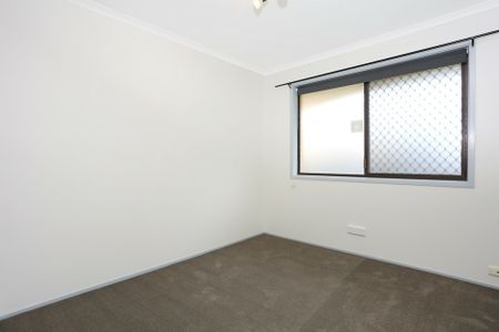 SPACIOUS CENTRAL DUPLEX - Photo 5