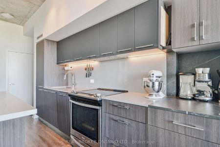 Riverside Square Lofts 15-45 , #1102 - Photo 5