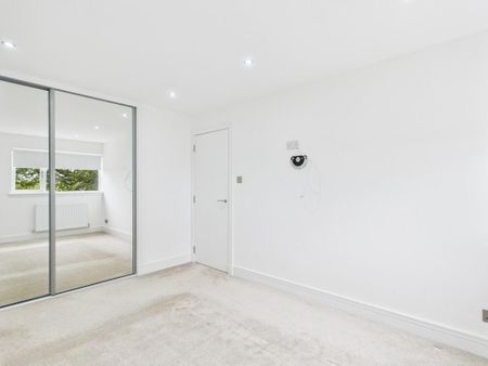 4 bedroom detached house to rent - Photo 5