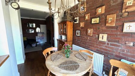 3 bedroom semi-detached house to rent - Photo 3