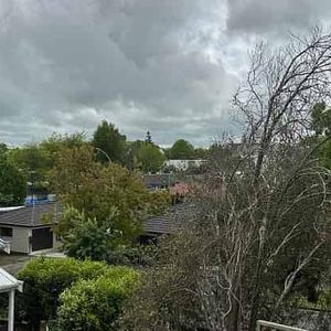 Sunny Apartment Hospital Location - Photo 2