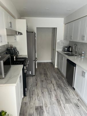 For Lease - 547 Dorchester Drive, Oshawa, Ontario - Photo 1