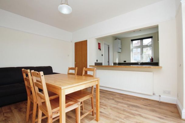 3 bedroom semi-detached house to rent - Photo 1