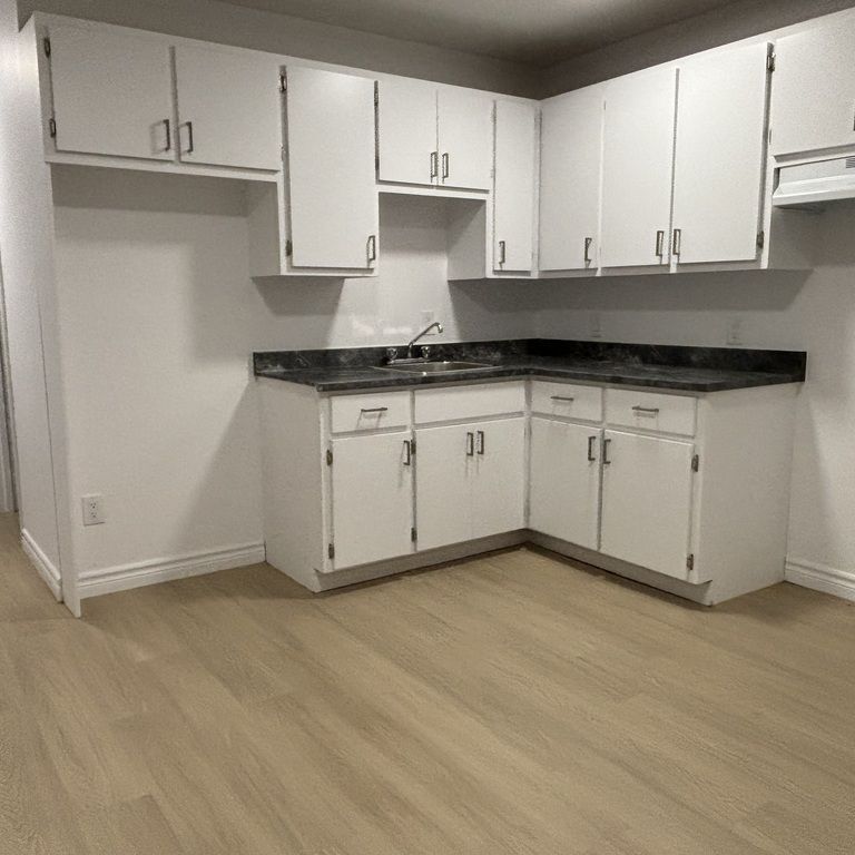 BEAU 5 1/2 | CHAUFFAGE Inclus| - Photo 1
