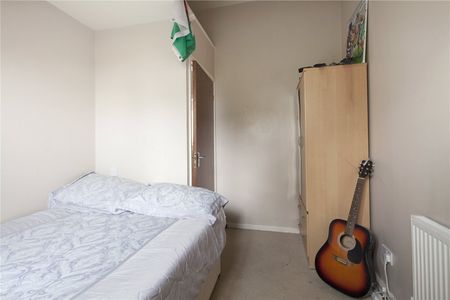 23 Park Avenue, Huddersfield, HD1 - Photo 2