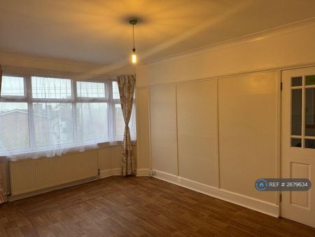 2 bedroom maisonette to rent - Photo 2