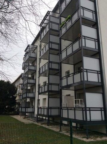 Schöne Wohnung: 2021 Sanierte 3-Zimmer-Wohnung mit Balkon in zentraler Lage frei ab 01.12.2024 - Photo 3