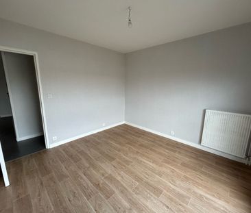 Location Appartement 5 pièces 104 m² La Châtre - Photo 1