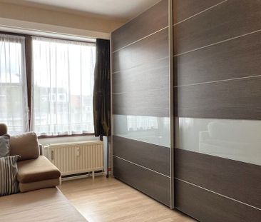 Appartement te huur in Oostende voor € 720 met 2 slaapkamers - Photo 2