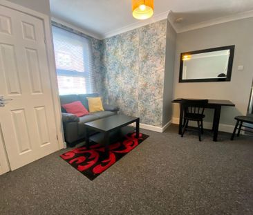 Erleigh Road - Photo 3