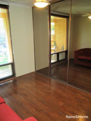 Furnished Courtyard Retreat - Private, Peaceful & Low Maintenance - Photo 5