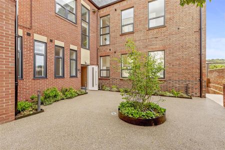 Harlow Road, High Wycombe - Photo 5