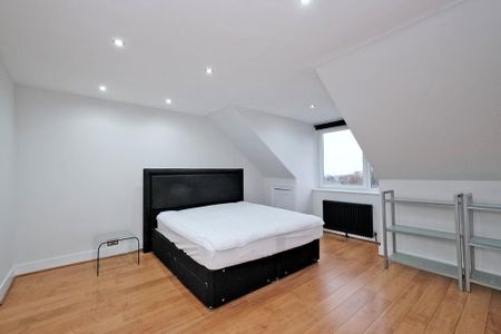 4 bedroom flat to rent - Photo 5