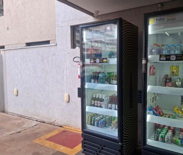 Apartamento térreo para alugar com 2 quartos, 52 m² na Avenida Port... - Foto 5