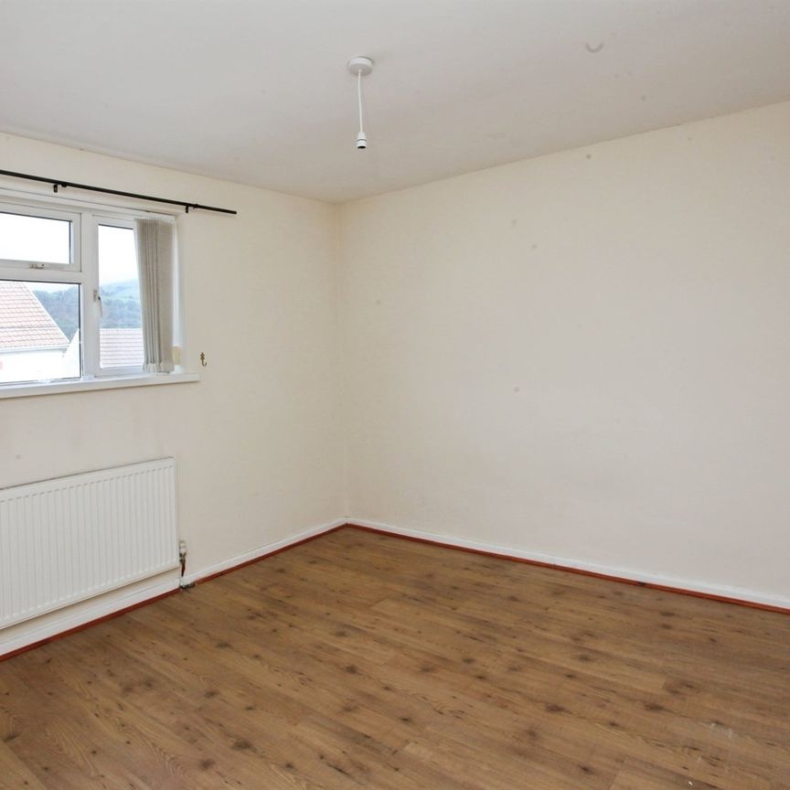 Wyndham Street, Porth - Photo 1