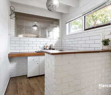 Stunning Modern 4 bedroom home in Bell Post Hill ! - Photo 6