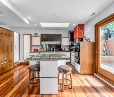 For Lease - 32 Regal Road, Toronto, Ontario - Photo 6