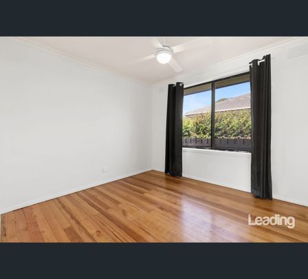 1 Lassiter Street, Sunbury, Vic 3429 - Photo 1