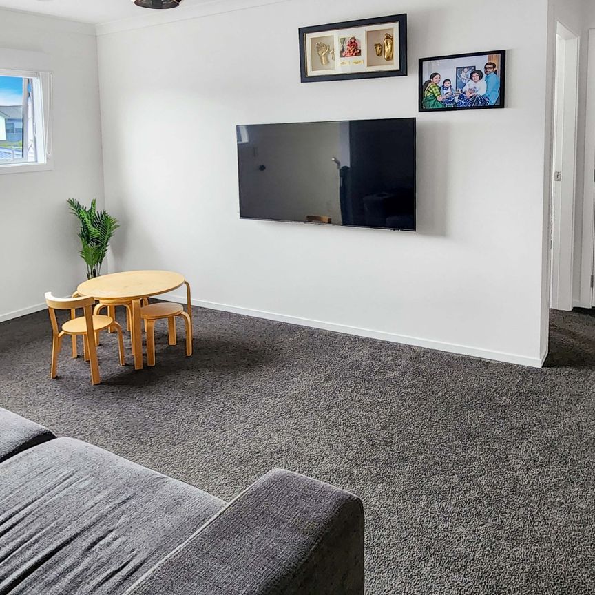 Kenepuru Townhouse - Photo 1