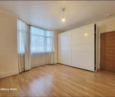 3 bedroom flat to rent - Photo 6