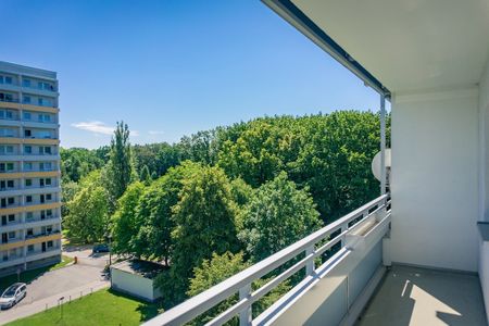 1-Raum-Wohnung mit Einbauküche und Balkon - Photo 2