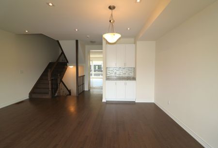 For Lease - 30 Hammersmith Lane, Markham, Ontario - Photo 2