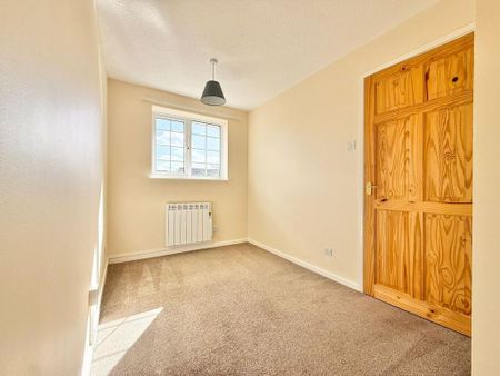 2 bedroom end of terrace house to rent - Photo 4