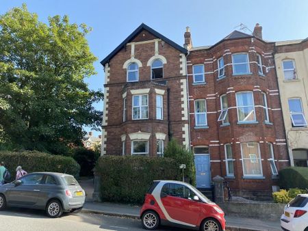 10 bedroom end of terrace house to rent - Photo 3