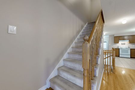 For Lease - 369 Caboto Trail, Markham, Ontario - Photo 2