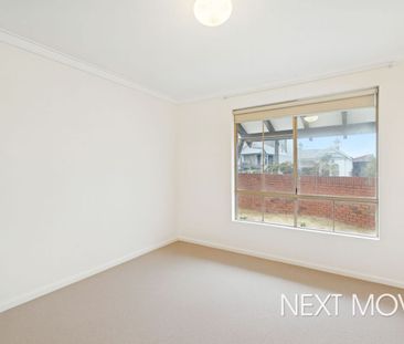 Neatly Presented 1 Bedroom with Private Courtyard- Near the Heart o... - Photo 2