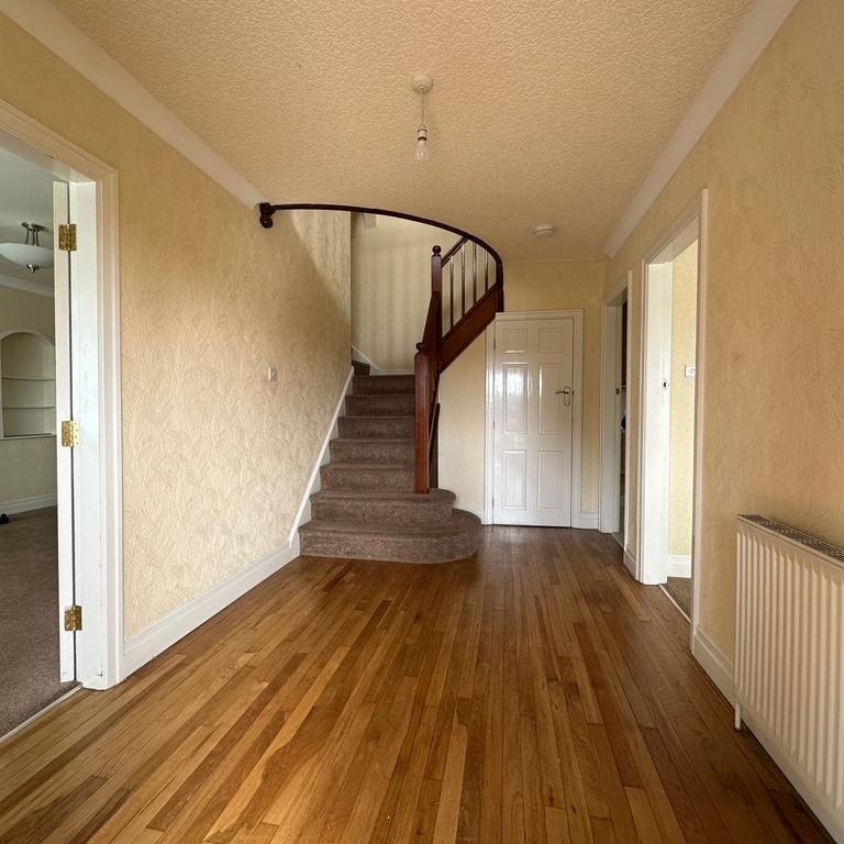 4 bedroom detached house to rent - Photo 1