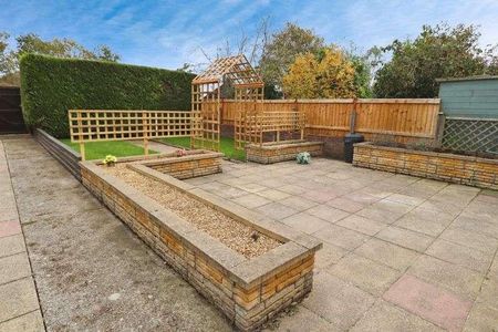 Brightlingsea Road, Thorrington, CO7 - Photo 5