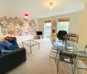 2 Bedroom Apartment - Photo 2