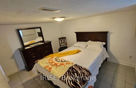 165 Regent Road #Basement - Photo 4