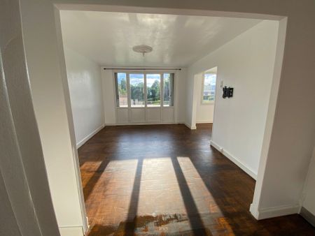 Location Appartement 4 pièces 66m² BOIS D ARCY 78390 - Photo 2